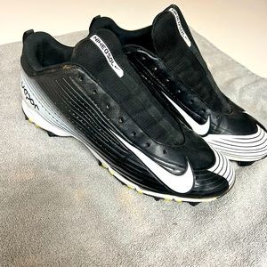 Nike baseball cleats size 13